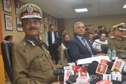 डीजीपी ने भारतीय पुलिस सेवा के अधिकारियों को प्रदान की नई रैंक
