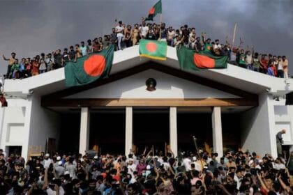 बांग्लादेश में चुनावी तनाव तेज, पोस्टल बैलेट के विरोध में जेसीडी का चुनाव आयोग भ