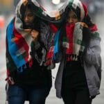 यूपी में ठंड का कहर जारी, अब भारी बारिश की चेतावनी; इन इलाकों में अलर्ट