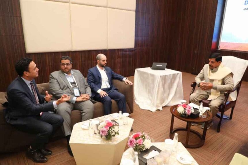 मुख्यमंत्री डॉ. यादव ने जयपुर में निवेशकों को मध्यप्रदेश में निवेश के लिए किया आ