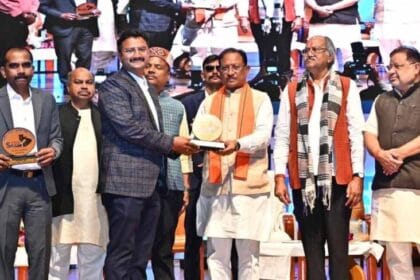 राज्य स्तरीय सड़क सुरक्षा सम्मान समारोह में CM, जिम्मेदार ड्राइविंग पर दिया जोर