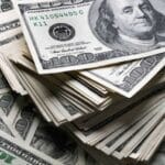 भारत का विदेशी मुद्रा भंडार 9.8 अरब डॉलर घटा, आरबीआई ने कहा – डॉलर की मजबूती और