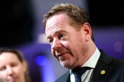 ट्रंप के ग्रीनलैंड टैरिफ बयान से यूरोप में नाराज़गी, डच विदेश मंत्री का तीखा हमल