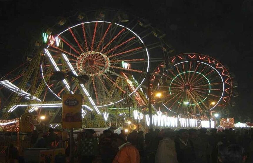 टैक्स छूट की रफ्तार थमी: आरटीओ नियमों ने ग्वालियर मेले में वाहन कारोबार रोका