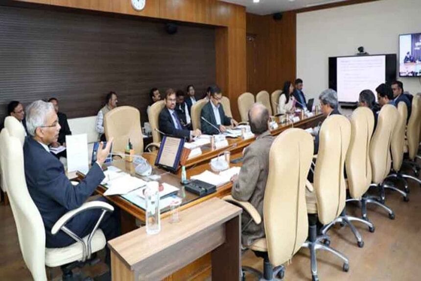 कलेक्टर समन्वय कर बेहतर परिणाम दें : मुख्य सचिव जैन