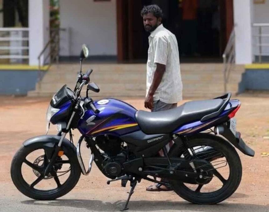 शिकायत अनसुनी पड़ी तो युवक ने उठाया अनोखा कदम, पुलिस की बाइक चुराकर भागा