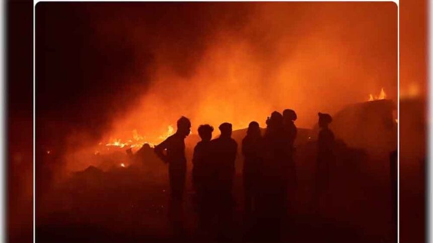 अग्निकांड का मंजर: बंगाल के दो गोदामों में लगी आग, रेस्क्यू ऑपरेशन जारी