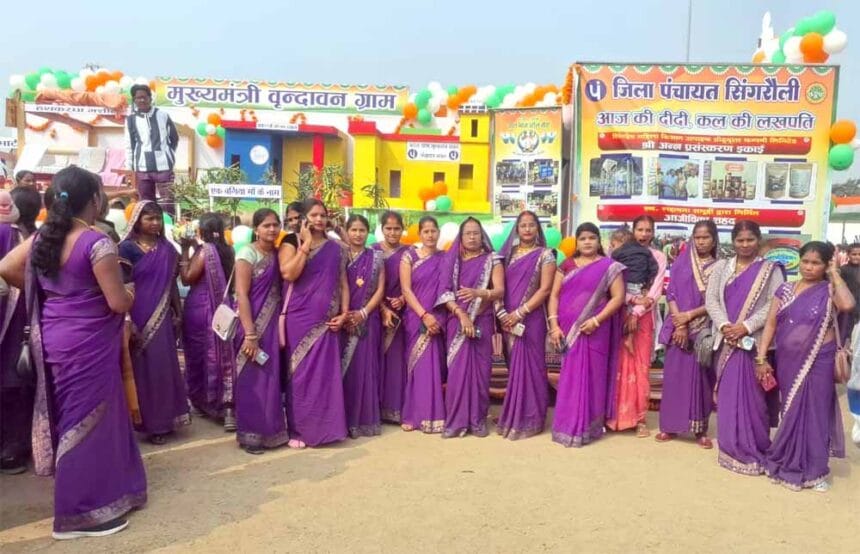 गणतंत्र दिवस की झांकियों में छाई ‘लखपति दीदी’, महिला आत्मनिर्भरता की झलक