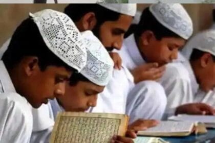 यूपी में दो मदरसों की मान्यता रद्द, शमशुल हुदा का लंदन से वेतन-पेंशन लेने का माम