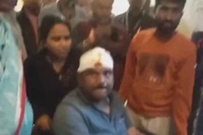 मध्यप्रदेश: भाजपा विधायक को गांव में घेरा, भीड़ ने बरसाए पत्थर