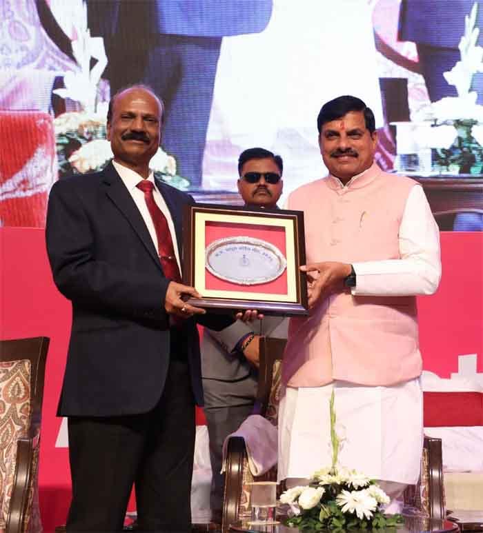 देशभक्ति और जन सेवा की भावना मजबूत करते हुए प्रदेश को आंतरिक सुरक्षा का आदर्श रा