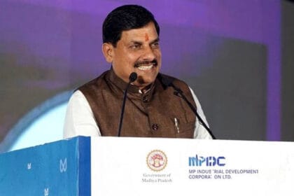 मप्र अपडेट: 10 साल से सेवा देने वाले संविदा कर्मचारी अब होंगे नियमित, मोहन यादव