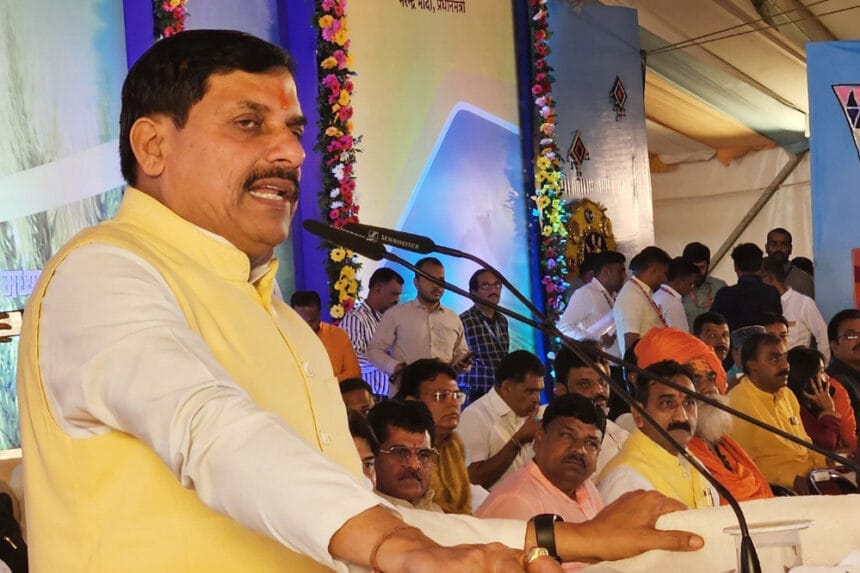 सागर दौरे पर सीएम मोहन यादव, खुरई में रोड शो और विकास कार्यों का शिलान्यास, बुंद