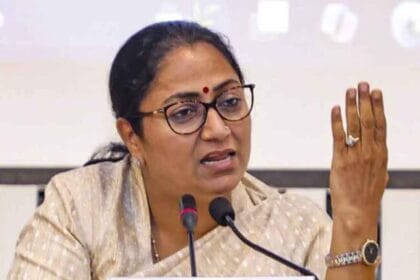 गुप्ता सरकार की बड़ी सौगात: दिल्ली में EWS वर्ग के लिए इलाज की आय सीमा बढ़ी