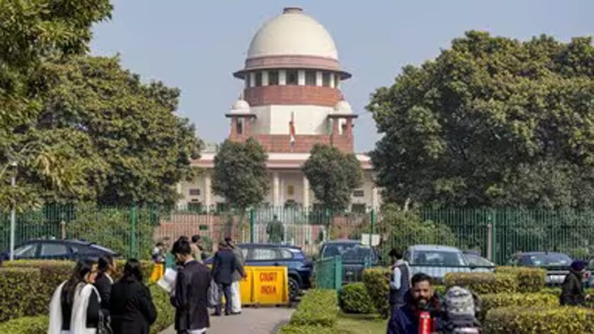 कहां जाएं शिकायत लेकर सवर्ण? UGC रूल्स को चुनौती, SC में पहुंचा मामला