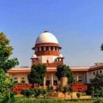 संसद से सावरकर की तस्वीर हटाने की याचिका पर SC भड़का, कहा– ऐसे मामलों से बचें