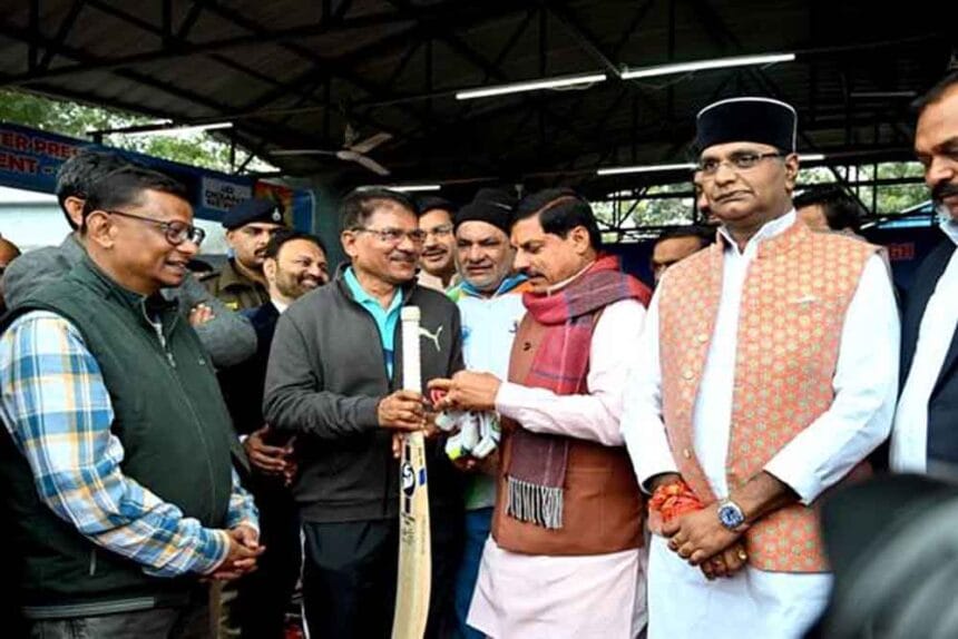 मुख्यमंत्री ने किया 31वें आईईएस- डिजिआना इंटरप्रेस क्रिकेट टूर्नामेंट का शुभारंभ