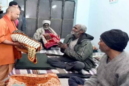 मुख्यमंत्री योगी आदित्यनाथ ने काशी के टाउनहॉल रैन बसेरे की देखी व्यवस्था