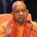 यूपी में बड़े सियासी फेरबदल के संकेत, 70% मंत्रियों की खिसक सकती है कुर्सी, चर्च