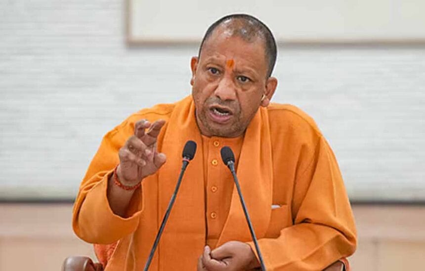 योगी आदित्यनाथ की अपील: अधिकारी फील्ड पर उतरें, श्रद्धालुओं को किसी भी प्रकार की