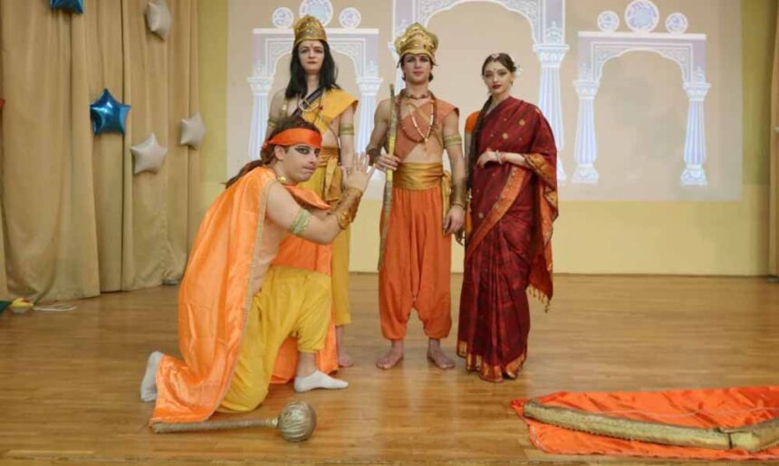 अयोध्या में मुख्यमंत्री योगी आदित्यनाथ के दीपोत्सव से रूस के कलाकारों को मिली प्