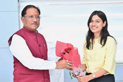 मुख्यमंत्री साय ने किया सम्मानित, राज्य का नाम रोशन करने पर दी बधाई एवं शुभकामना