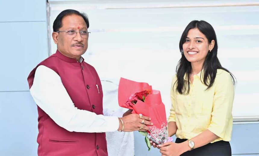 मुख्यमंत्री साय ने किया सम्मानित, राज्य का नाम रोशन करने पर दी बधाई एवं शुभकामना