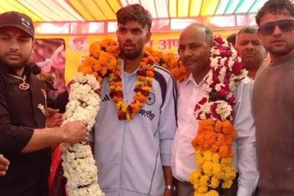 झज्जर में ग्रैंड वेलकम: U-19 वर्ल्ड कप में जीत दिलाने पर कनिष्क चौहान पहुंचे घर
