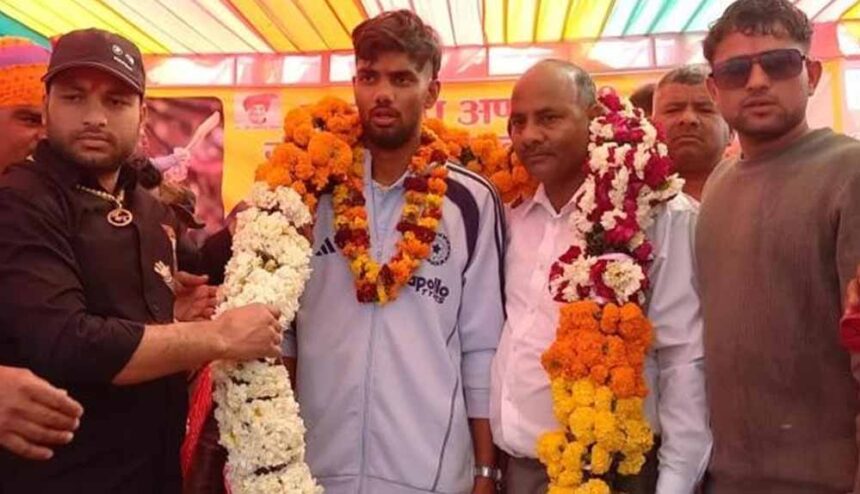 झज्जर में ग्रैंड वेलकम: U-19 वर्ल्ड कप में जीत दिलाने पर कनिष्क चौहान पहुंचे घर