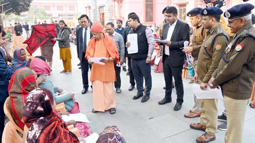 पीड़ितों की सहायता में लापरवाही या शिथिलता अक्षम्य : सीएम योगी