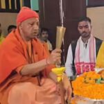 महाशिवरात्रि पर गोरखनाथ मंदिर के शक्तिपीठ में सीएम योगी ने किया देवाधिदेव महादेव