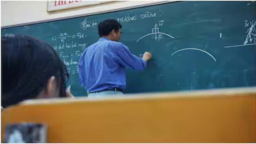 जॉब अलर्ट: झारखंड में लेक्चरर पदों पर भर्ती, 50,000+ रुपये मासिक वेतन