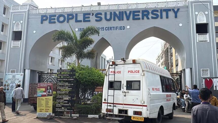 ईमेल से मचा हड़कंप: पीपुल्स विवि में बम की धमकी, सुरक्षा एजेंसियां अलर्ट