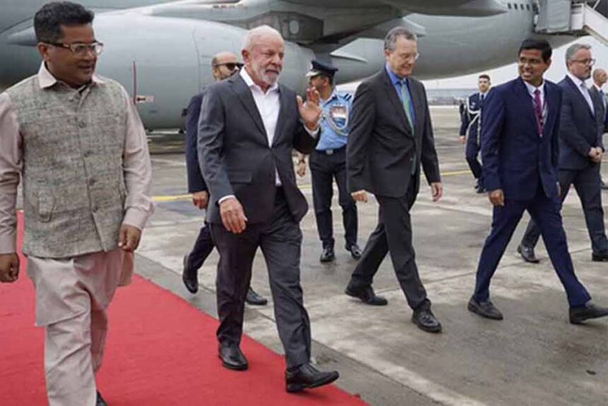 दिल्ली आगमन पर ब्राजील के राष्ट्रपति का स्वागत, एआई समिट में होंगे शामिल