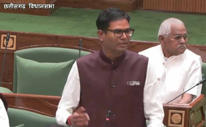 राज्य की अर्थव्यवस्था को रफ्तार: ओपी चौधरी ने पेश किया आर्थिक सर्वेक्षण, GSDP 11