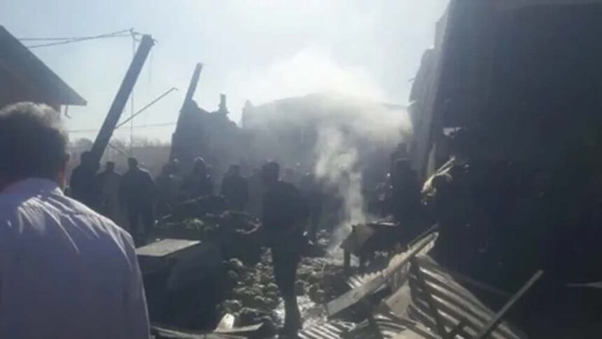 ईरान में हेलिकॉप्टर हादसा, 4 सैनिकों की मौत, परमाणु प्लांट के शहर में मलबा फैलने