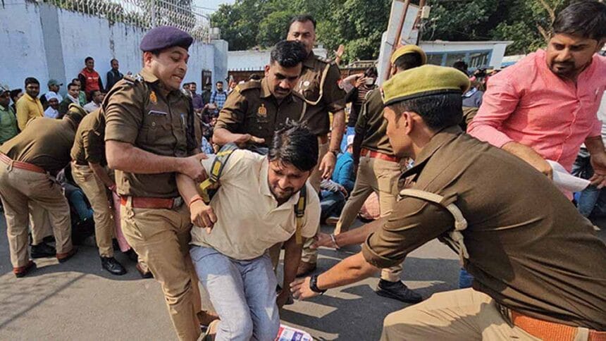 69000 शिक्षक भर्ती का मामला तूल पकड़ता, आज लखनऊ में शिक्षा हितैषी करेंगे विरोध प