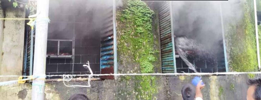 झारखंड के स्कूल में आग का तांडव, कमरे से उठती लपटें देख अफरा-तफरी