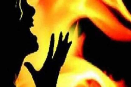 ‘बद से बदतर’ होती सुरक्षा व्यवस्था: यूपी में पुलिस थाने के पास किशोरी को जिंदा ज