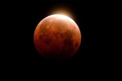 चंद्र ग्रहण के दौरान इन बातों का रखें खास ध्यान, भूलकर भी न करें ये काम