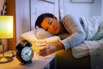 ठंडे पैर और अनिद्रा का कनेक्शन: नींद न आने के पीछे की चौंकाने वाली साइंस