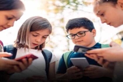 बच्चों की ऑनलाइन सुरक्षा पर बड़ा कदम: ऑस्ट्रेलिया के बाद स्पेन-ग्रीस में सोशल मी