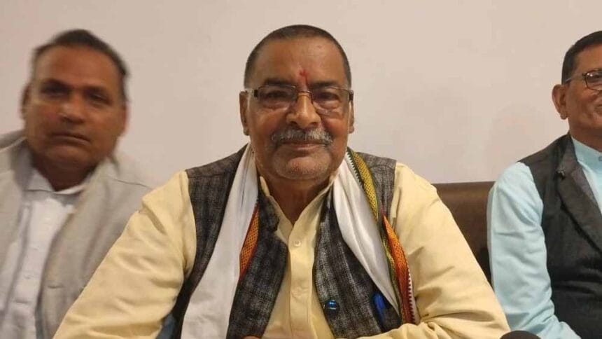 लक्ष्मण तिवारी ने मऊगंज से पूर्व विधायक रहते हुए कांग्रेस से इस्तीफा दिया