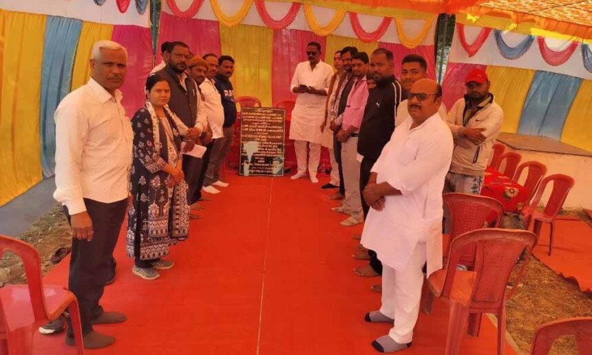 विधायक दिनेश राय मुनमुन के करकमलों से किये गये लाखों के विकास कार्यों के भूमिपूज