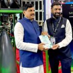मुख्यमंत्री डॉ. यादव पहुंचे NeevCloud स्टॉल पर, AI समिट में स्टार्टअप्स को मिला