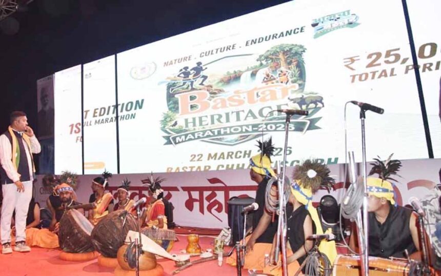 वन मंत्री  केदार कश्यप ने चित्रकोट महोत्सव के दौरान किया बस्तर हेरिटेज मैराथन के