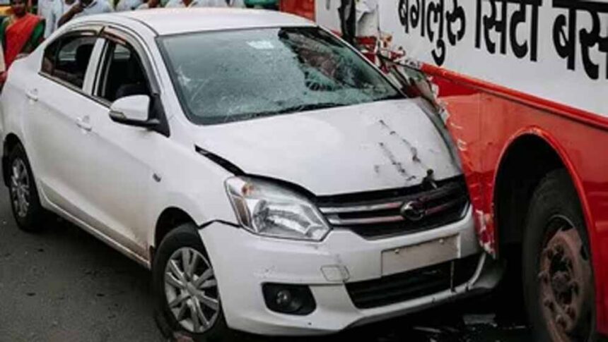 बेंगलुरु में बस से तेज रफ्तार कार टकराने से 5 लोगों की मौत