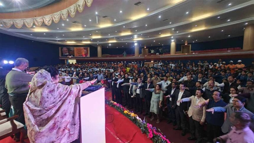 राज्य मंत्री गौर के करकमलों से ‘सक्षम’ महोत्सव का शुभारंभ 1 राज्य मंत्री गौर के करकमलों से ‘सक्षम’ महोत्सव का शुभारंभ
