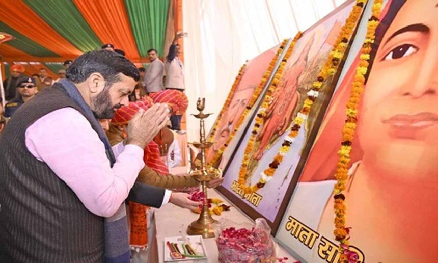 मुख्यमंत्री सैनी ने महात्मा ज्योतिबा फुले और सावित्रीबाई फुले के संघर्षों को किय