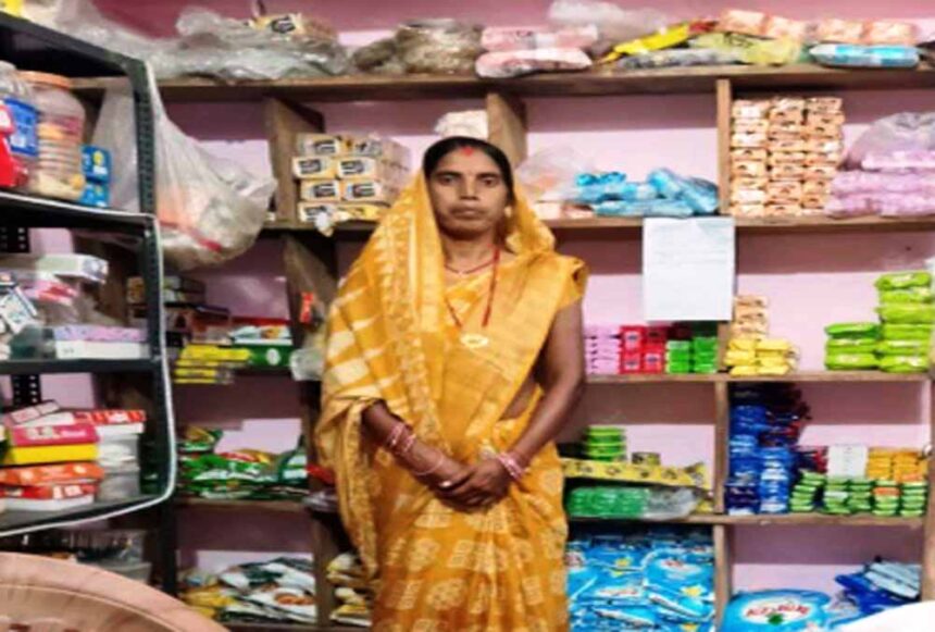 मीना बनीं महिला सशक्तिकरण की मिसाल बलरामपुर 1 मीना बनीं महिला सशक्तिकरण की मिसाल बलरामपुर